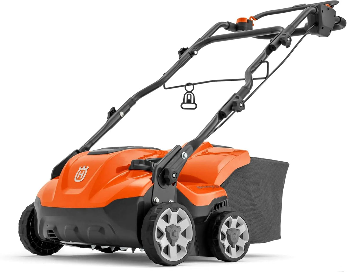 Husqvarna, Verticuteermachine, S138C, 1,6 kW, Verjong uw gazon, gezonder, groener gras.